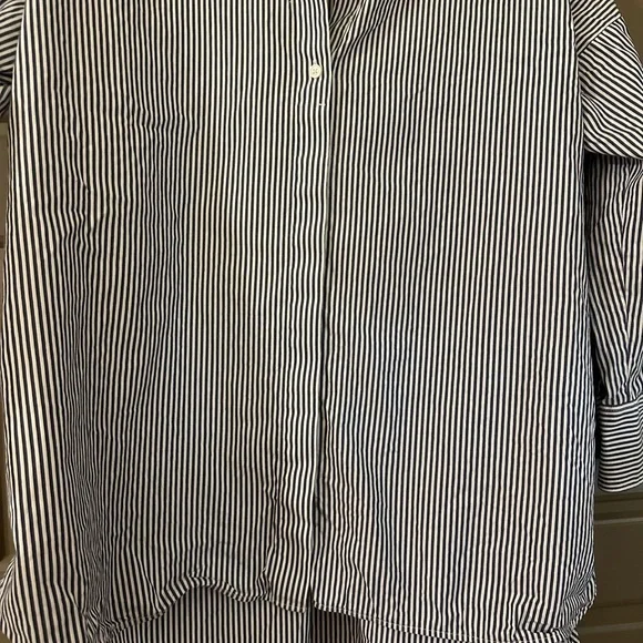 Everlane Navy and White Striped Shirt - Picture 5 of 7